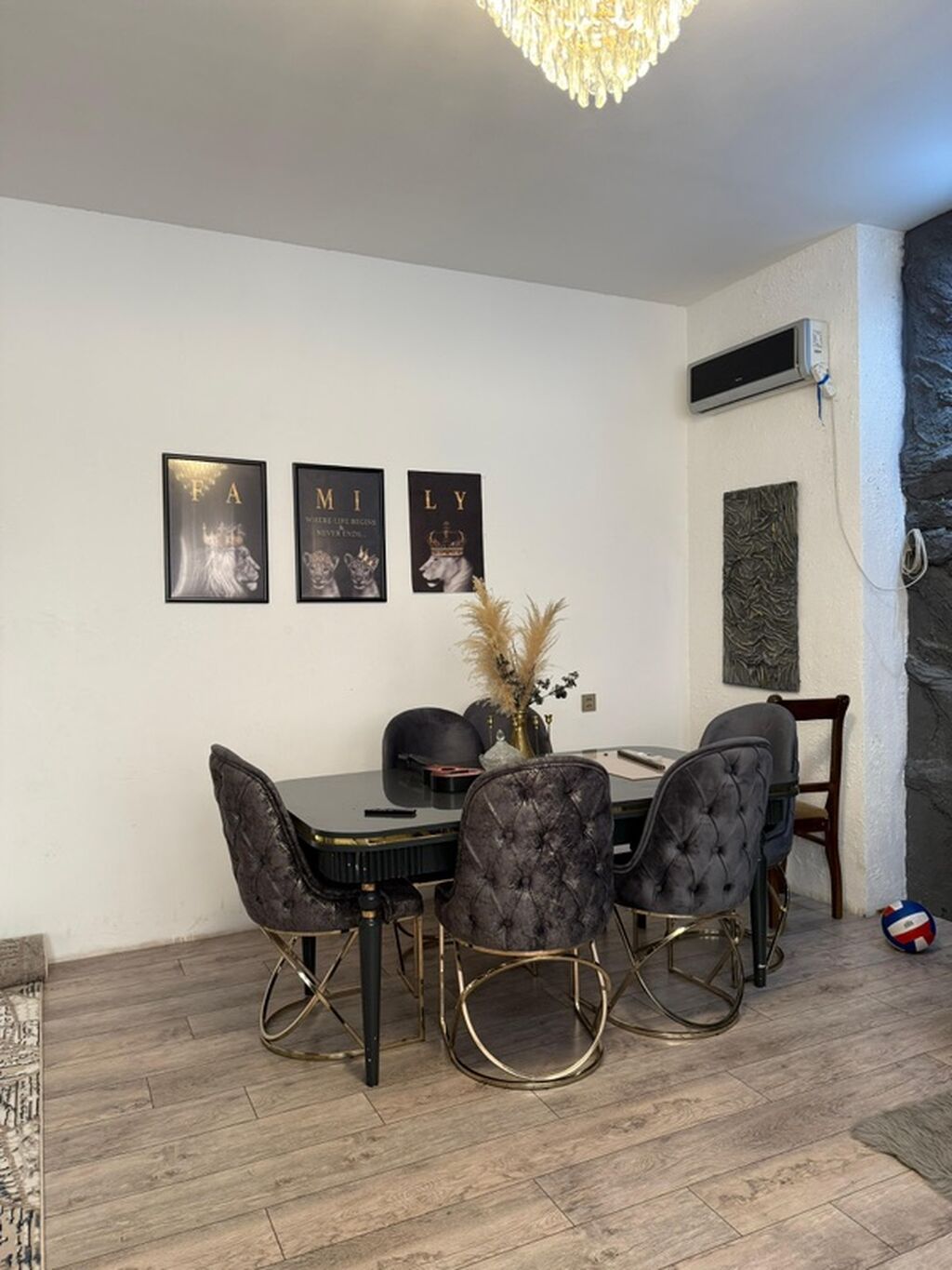 Keşlə qəs. 4 otaqlı, 143 kv. m, Yeni təmirli