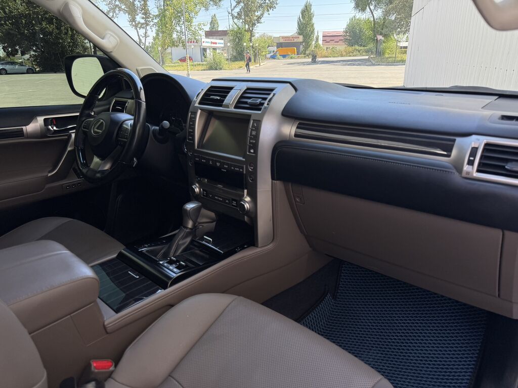 Lexus GX: 2019 г., 4.6 л, Бензин, Внедорожник: фото 7