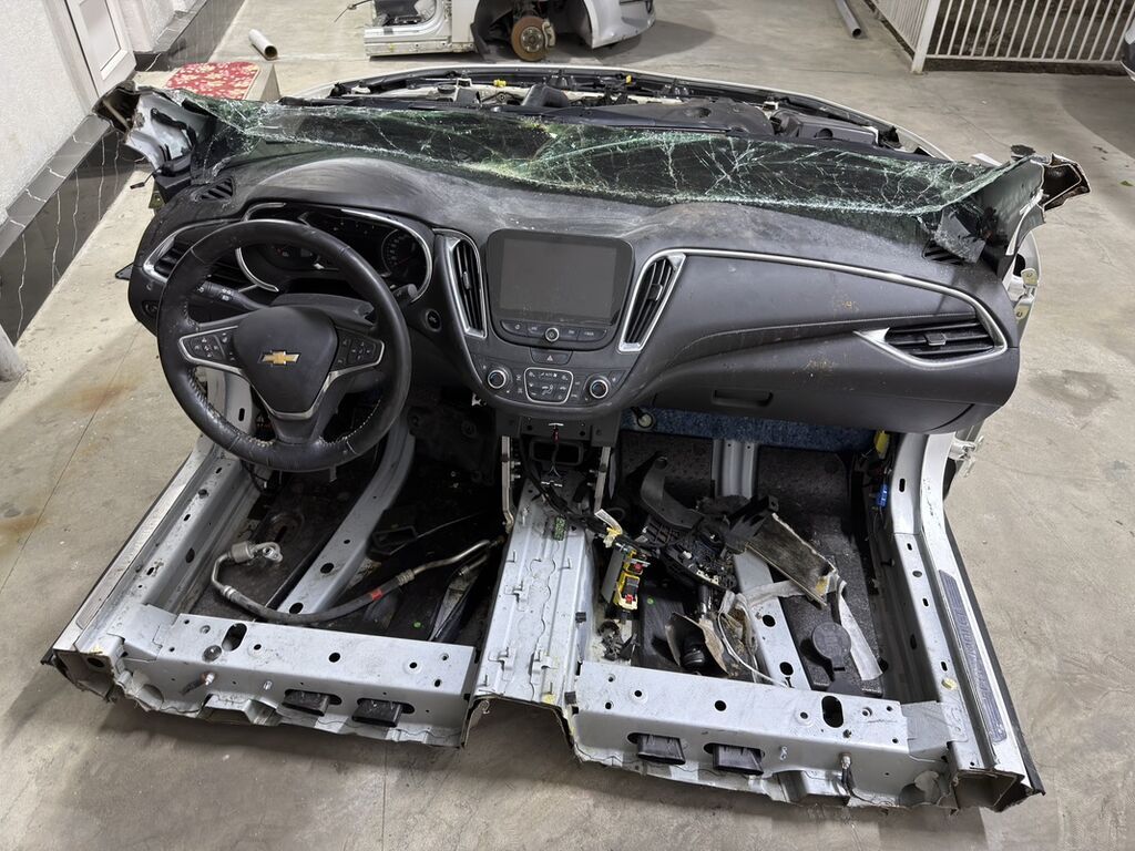 Передняя часть автомобиля Chevrolet (седан, белый цвет) в сборе —: фото 5