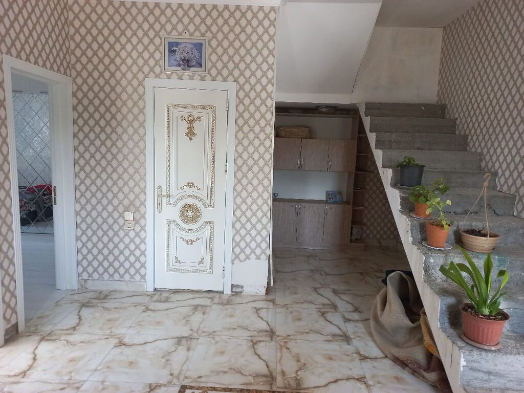 Buzovna 3 otaqlı, 140 kv. m, Yeni təmirli