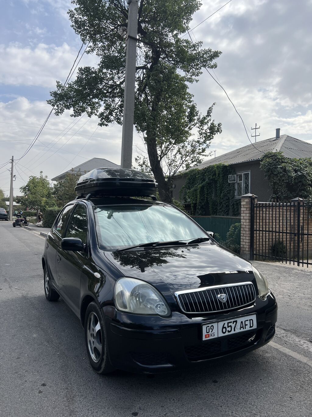 Toyota Vitz: 2003 г., 1.3 л, Автомат, Бензин, Хэтчбэк: фото 4