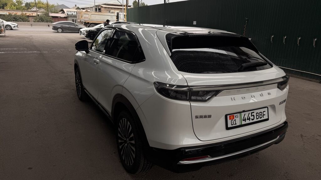 Honda e:NS1: 2023 г., 1 л, Автомат, Электромобиль, Кроссовер: фото 3