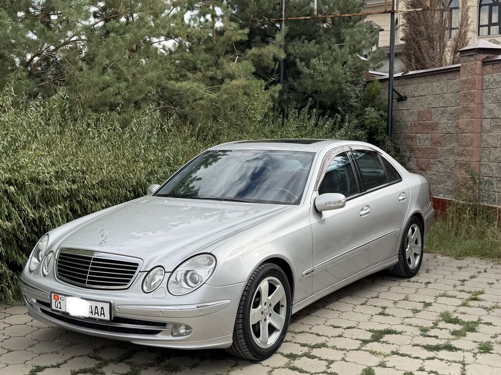 Mercedes-Benz E-Class: 2004 г., 3.2 л, Автомат, Бензин: фото 2