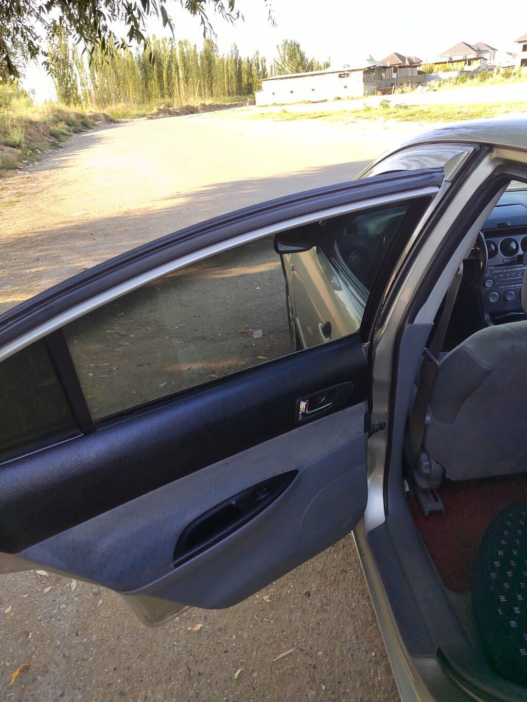 Mazda 6: 2004 г., 2 л, Механика, Бензин, Седан: фото 3