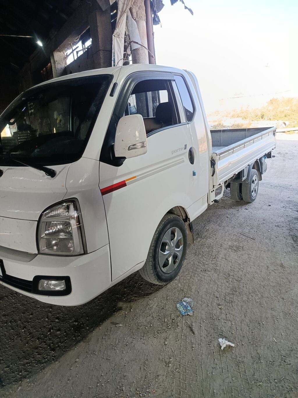 Hyundai Porter II — компактный грузовой бортовой пикап. Основные: фото 2