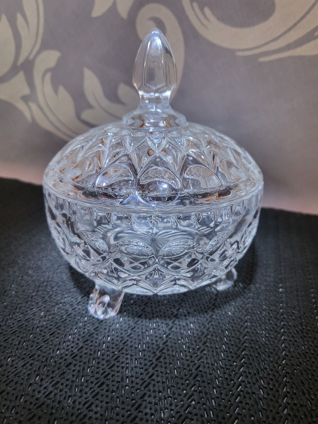 Ostalo posuđe: Bombonijera,posuda za slatko vintaz,nova. Posuda za slatko,puno