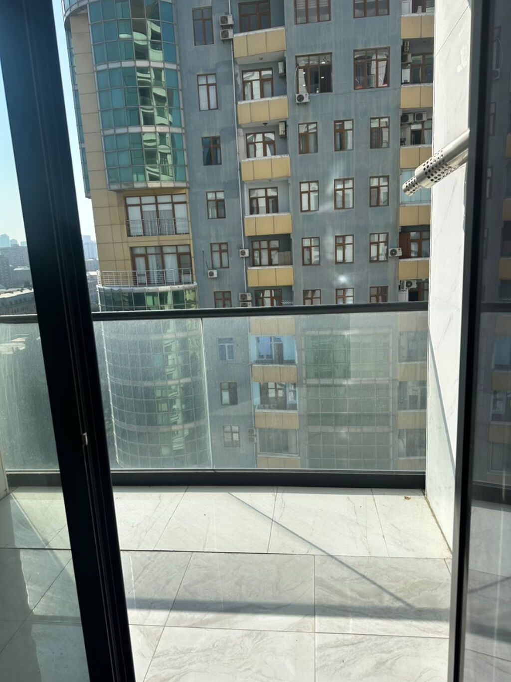 2 otaqlı, Yeni tikili, 105 kv. m