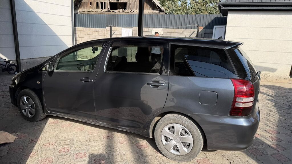 Toyota WISH: 2005 г., 1.8 л, Автомат, Бензин, Минивэн: фото 2