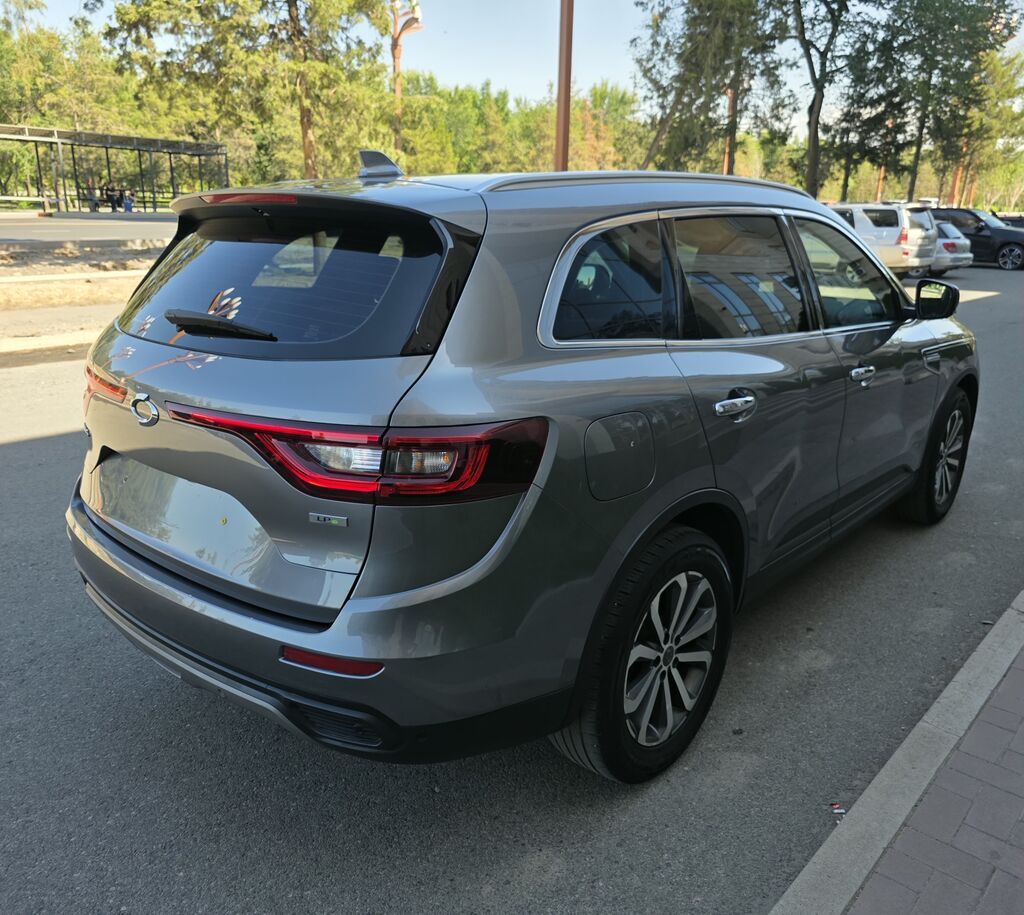 Renault : 2021 г., 2 л, Вариатор, Газ, Кроссовер: фото 2