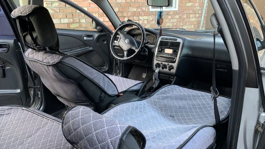 Toyota Avensis: 2002 г., 1.8 л, Механика, Бензин, Универсал: фото 6