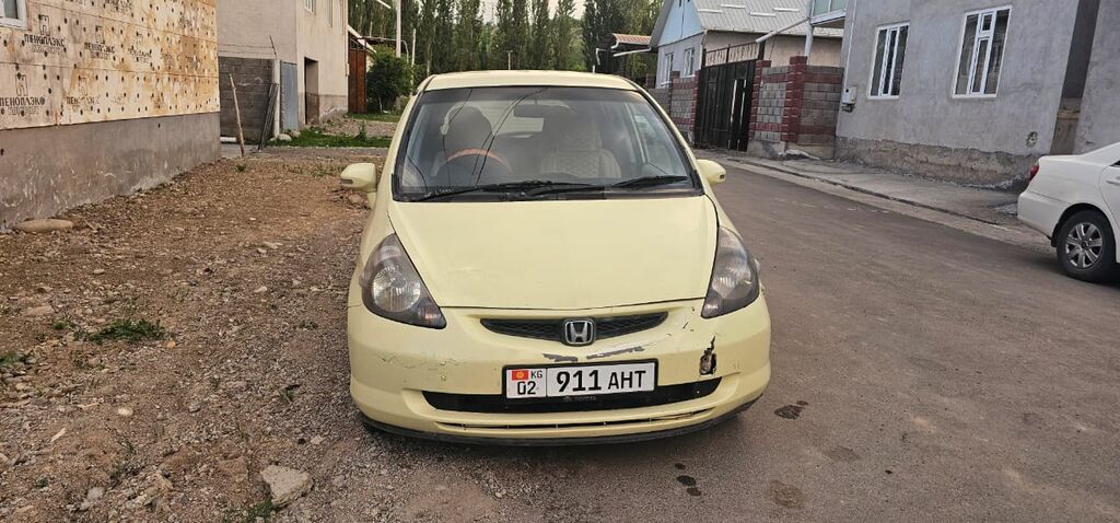 Honda Fit: 2003 г., 1.3 л, Автомат, Бензин, Хэтчбэк: фото 4