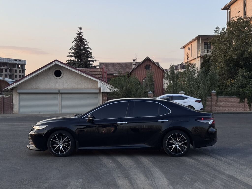 Toyota Camry: 2018 г., 3.5 л, Автомат, Бензин, Седан: фото 2