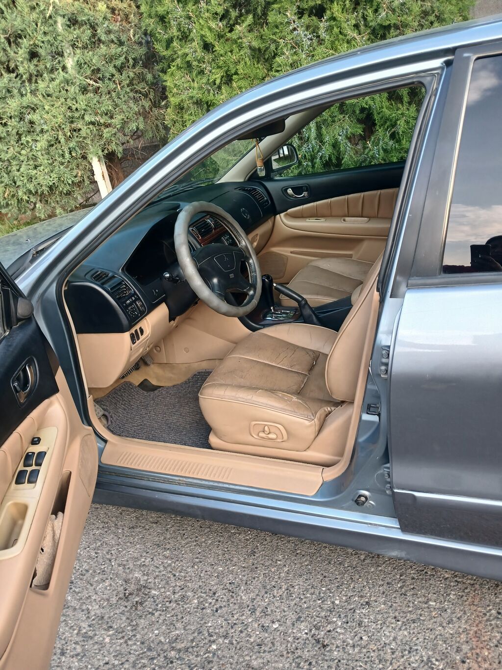 Mitsubishi Galant: 2002 г., 2.5 л, Автомат, Бензин, Седан: фото 4