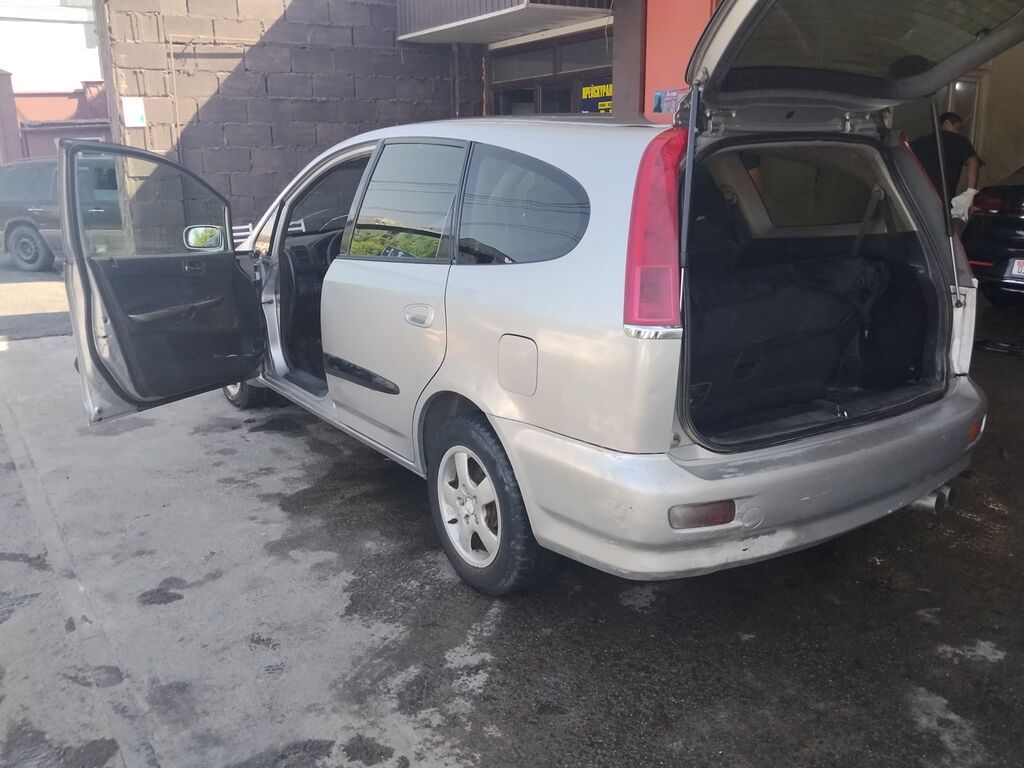 Honda Stream: 2001 г., 2 л, Механика, Бензин, Минивэн: фото 8