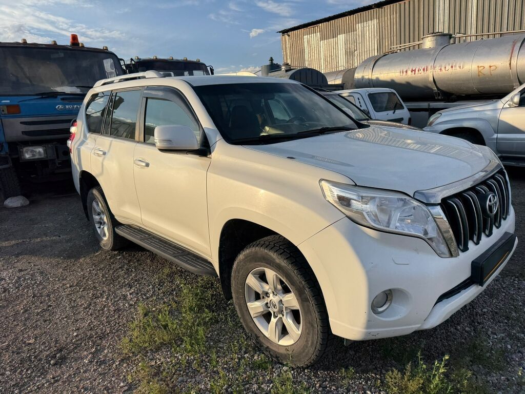 Toyota Land Cruiser Prado: 2015 г., 2.7 л, Автомат, Бензин, Внедорожник — фото 2