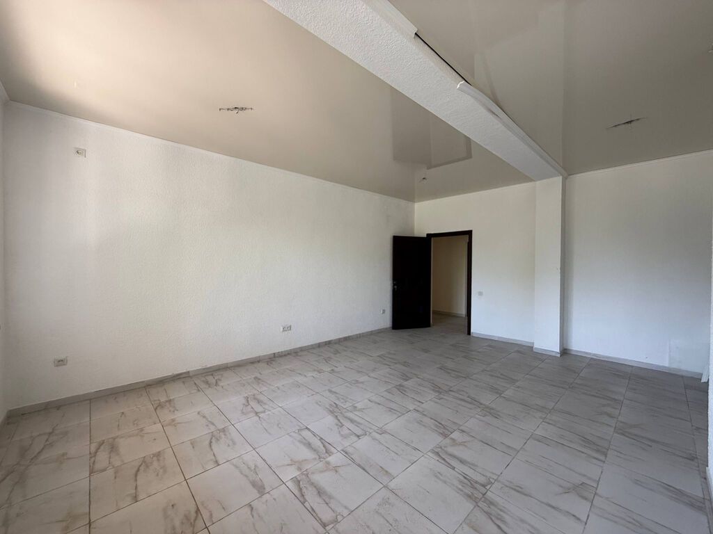 Продажа офисов 148 м², С ремонтом, Без мебели, Многоэтажное здание, 1 этаж — фото 6