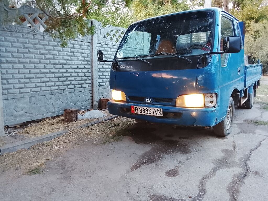 Kia BONGO: 1997 г., 2.5 л, Механика, Дизель: фото 3