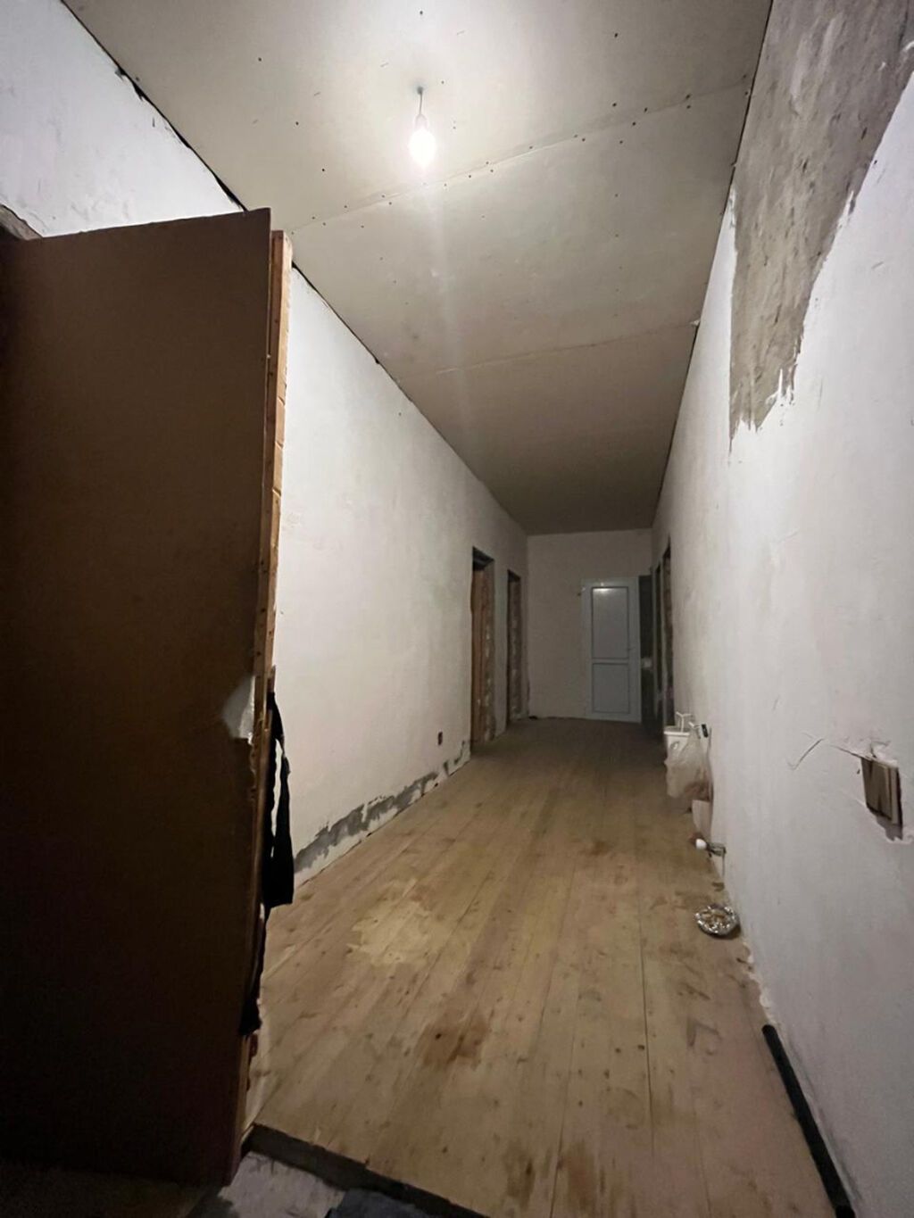 Zabrat 5 otaqlı, 265 kv. m, Orta təmir