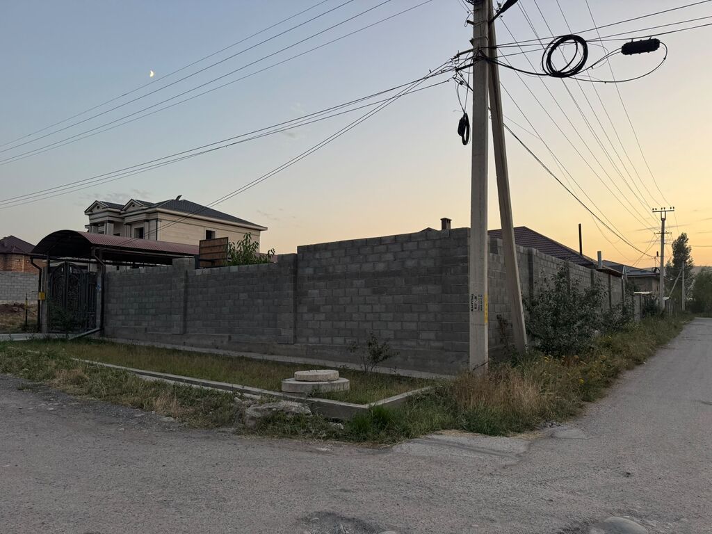 Продам участок 4 сотки с двумя домами в Бишкеке: фото 2