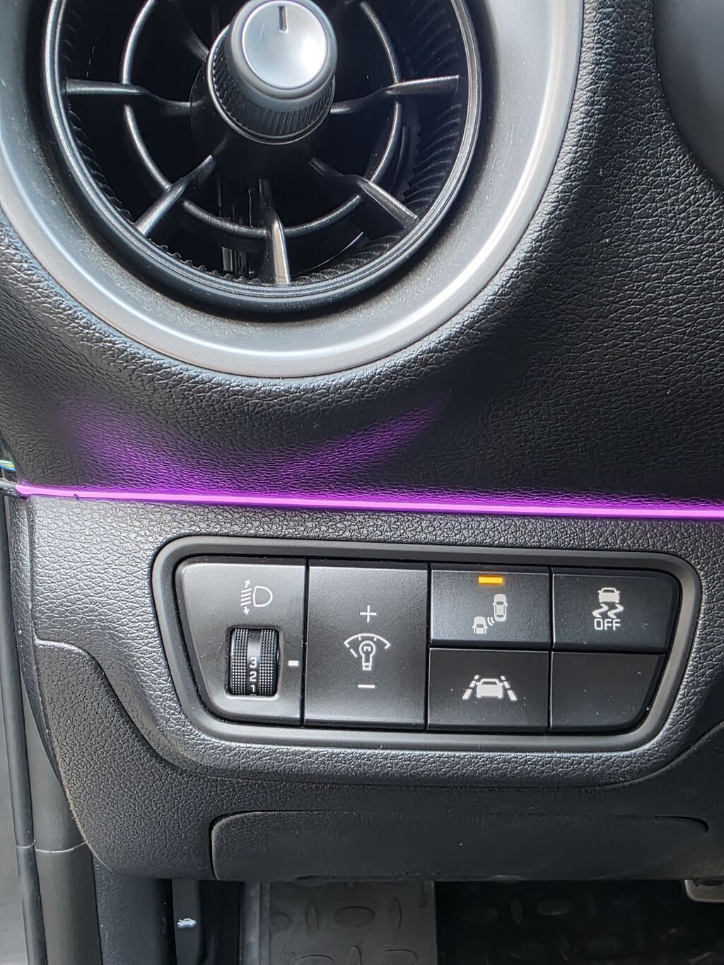 Kia K3: 2019 г., 1.6 л, Робот, Бензин, Фастбек: фото 7