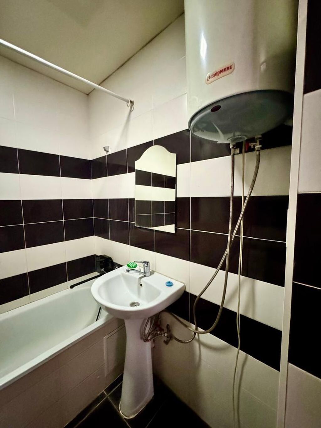 1 комната, 30 м², АЮ Гранд Элитка, 8 этаж, Старый ремонт: фото 5