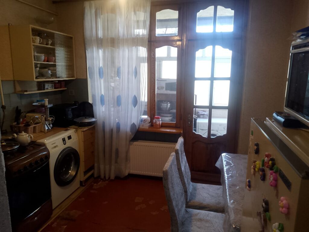 Bakı, Bakıxanov qəs., 2 otaqlı, Köhnə tikili, m. Neftçilər, 51 kv. m