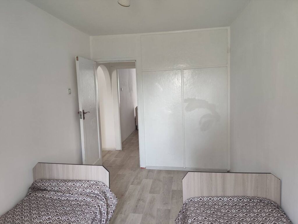 3 комнаты, 58 м², 4 мкр 104 серия, 4 этаж, Косметический ремонт: фото 4
