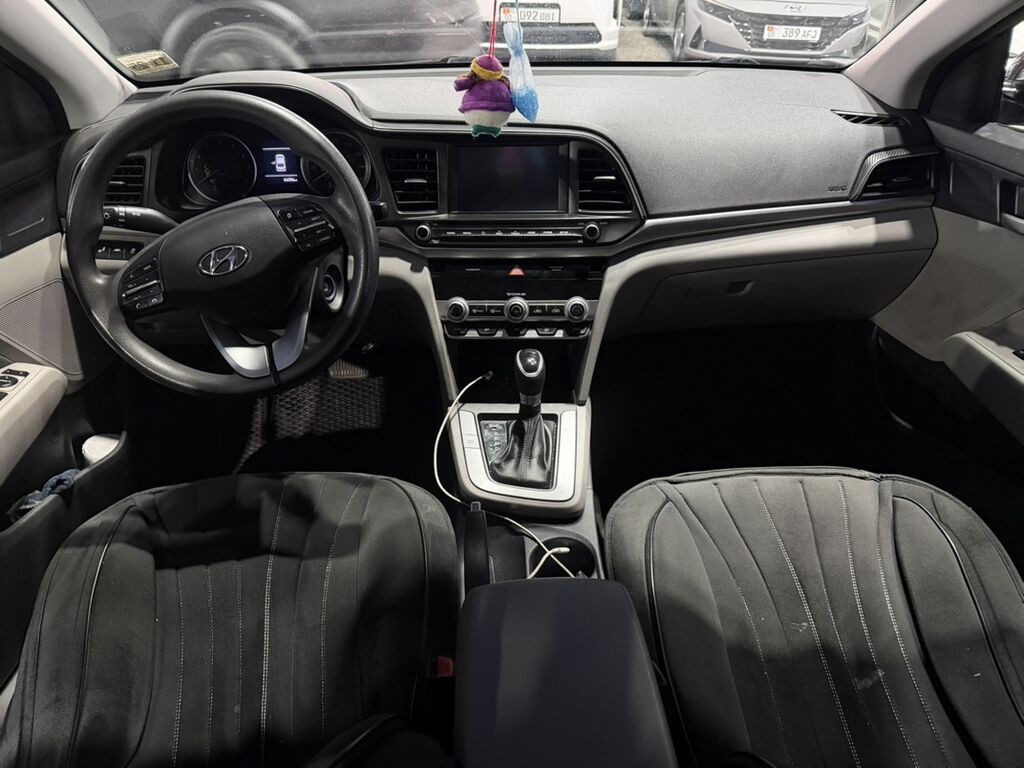 Hyundai Elantra: 2019 г., 2 л, Автомат, Бензин, Седан: фото 7
