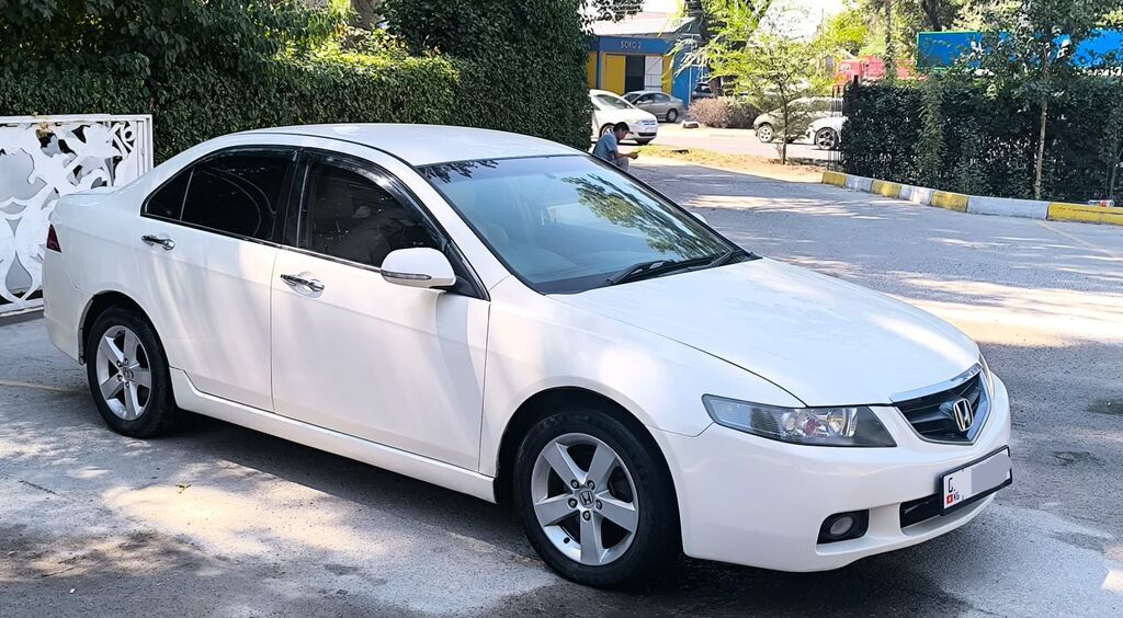 Honda Accord: 2002 г., 2 л, Автомат, Бензин, Седан: фото 2