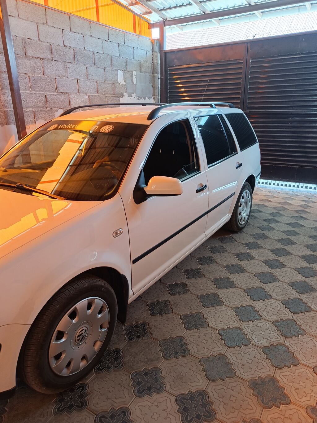 Volkswagen Passat Variant: 2000 г., Автомат, Бензин, Универсал: фото 5