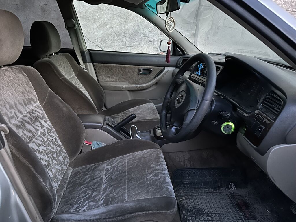 Subaru Legacy: 1999 г., 2.5 л, Автомат, Бензин, Универсал: фото 3