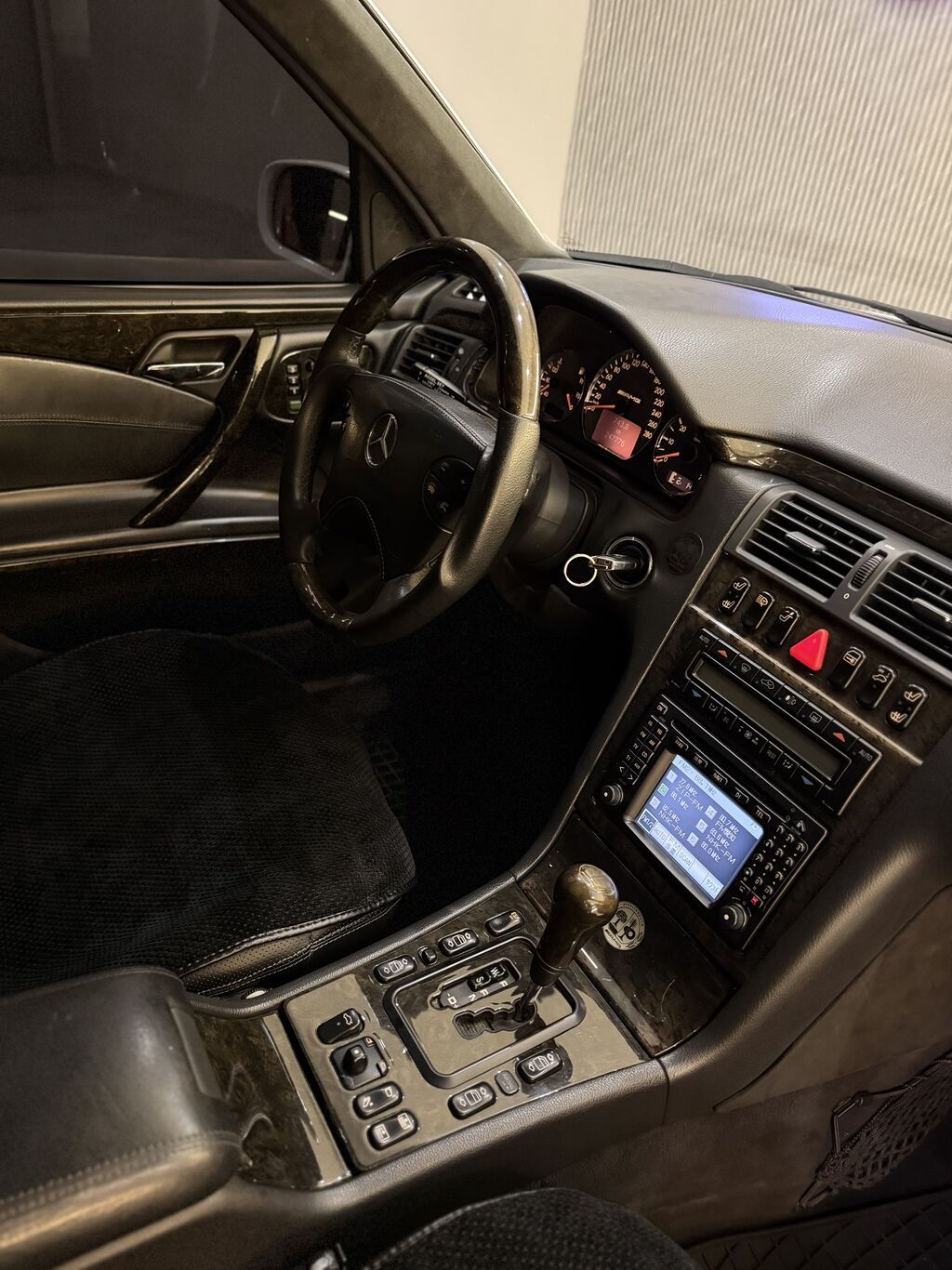Mercedes-Benz E-класс AMG: 2001 г., 5.5 л, Автомат, Бензин, Седан: фото 8