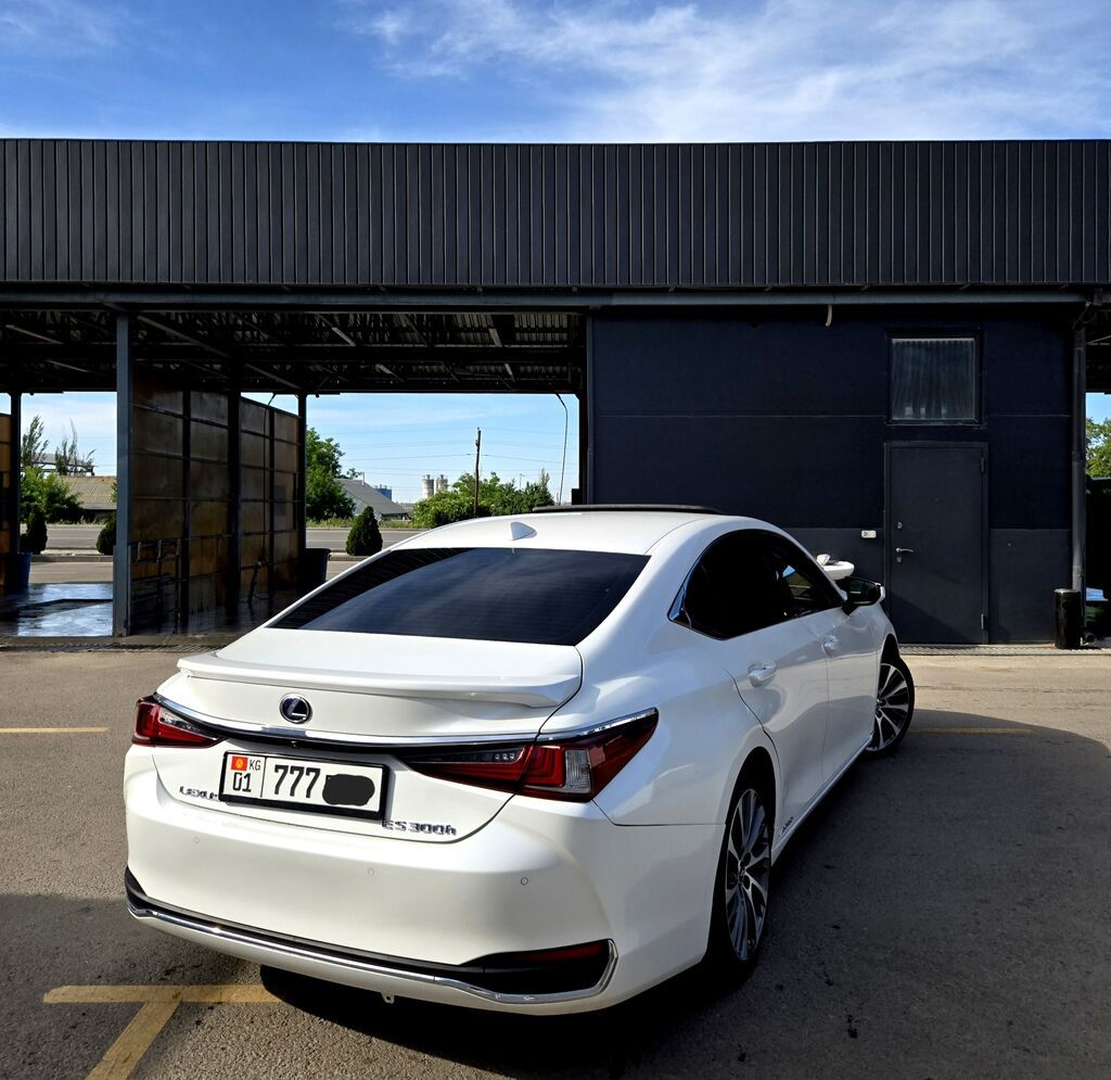 Lexus ES: 2021 г., 2.5 л, Автомат, Гибрид, Седан: фото 2