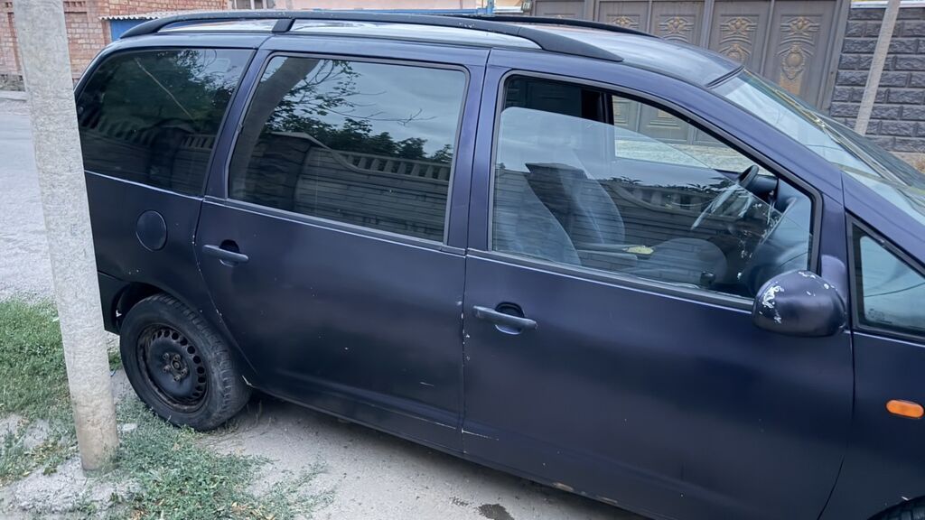Volkswagen Sharan: 2000 г., 2 л, Механика, Бензин, Минивэн — фото 6