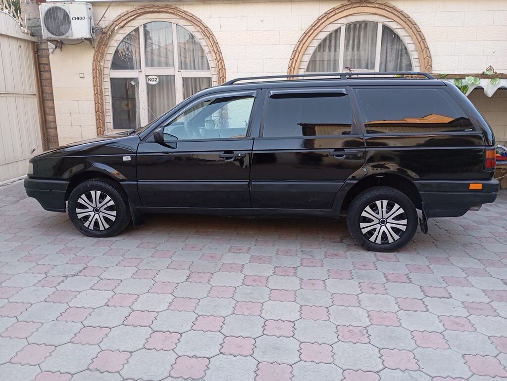 Volkswagen Passat Variant: 1991 г., 1.8 л, Механика, Бензин, Универсал: фото 1