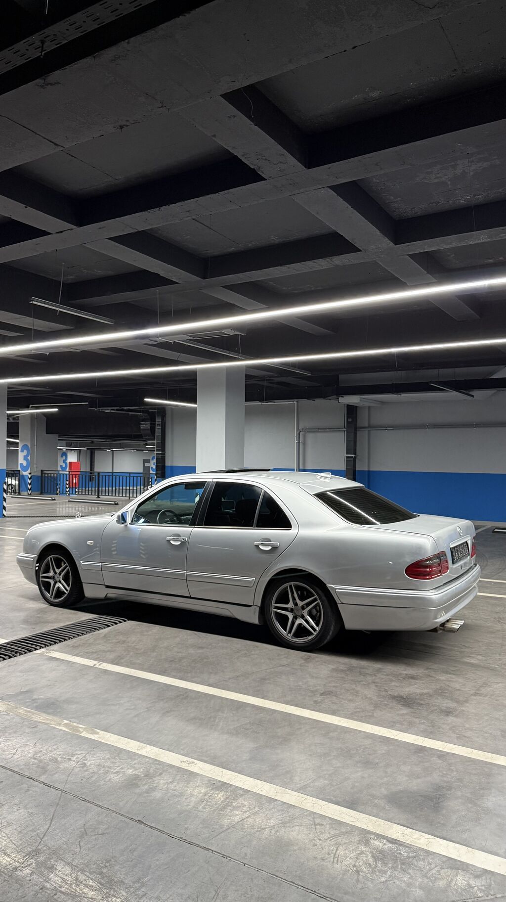 Mercedes-Benz E-Class: 1997 г., 4.3 л, Автомат, Бензин, Седан: фото 3
