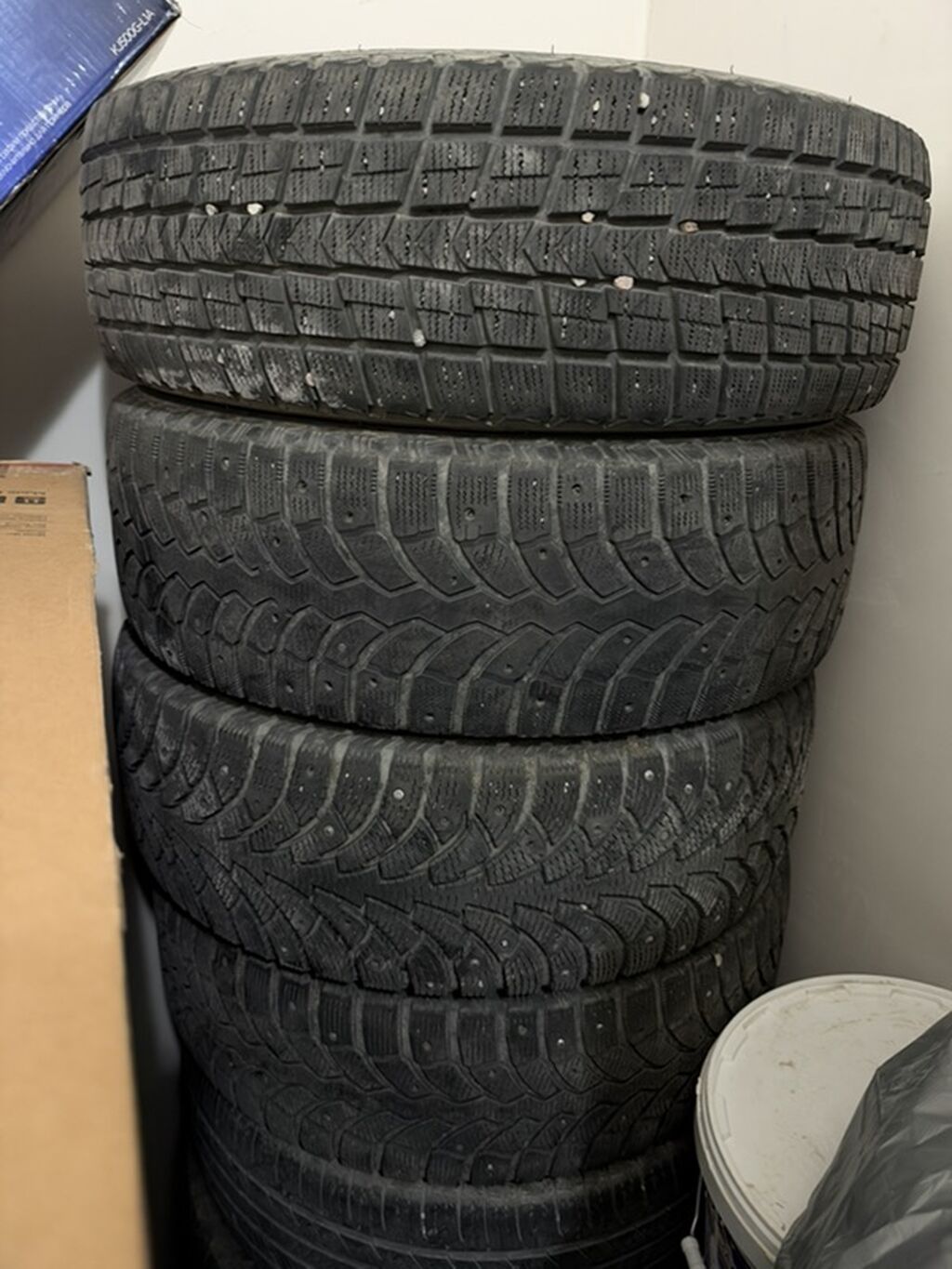 Зимние шины Roadstone Winguard Ice (шипованные) - Комплект: 4 шт. -: фото 1