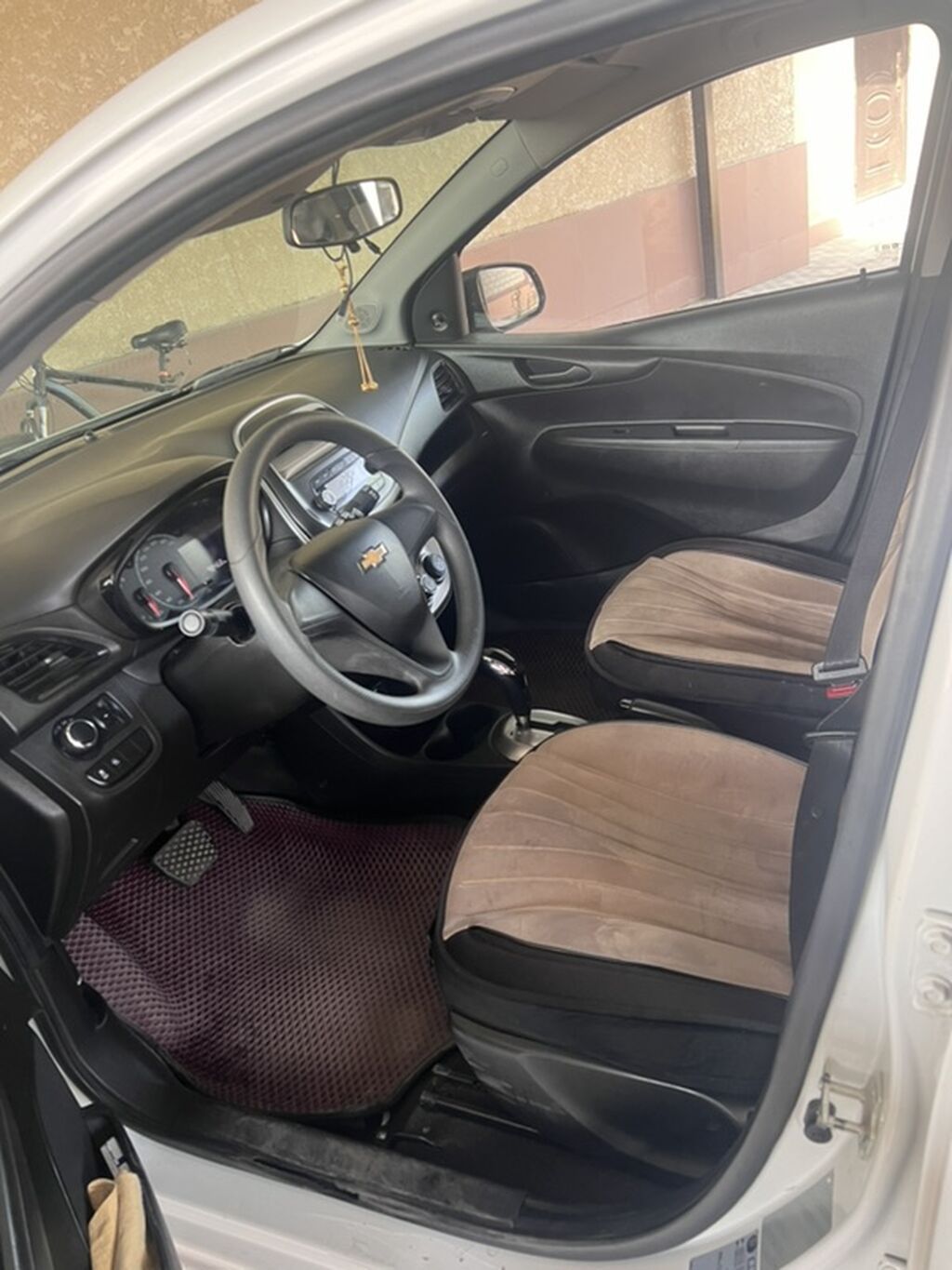 Chevrolet Spark: 2017 г., Бензин, Хэтчбэк: фото 5