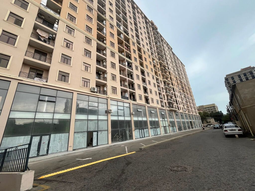 3 otaqlı, Yeni tikili, 148 kv. m