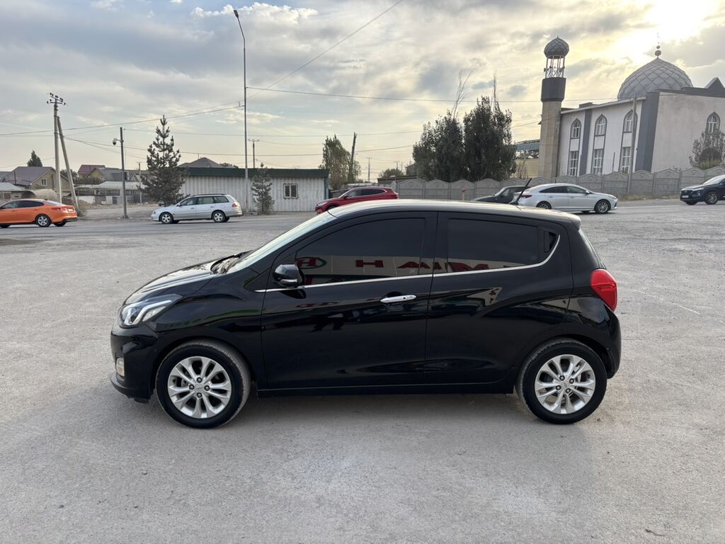 Chevrolet Spark: 2021 г., 1 л, Вариатор, Бензин, Хэтчбэк: фото 8