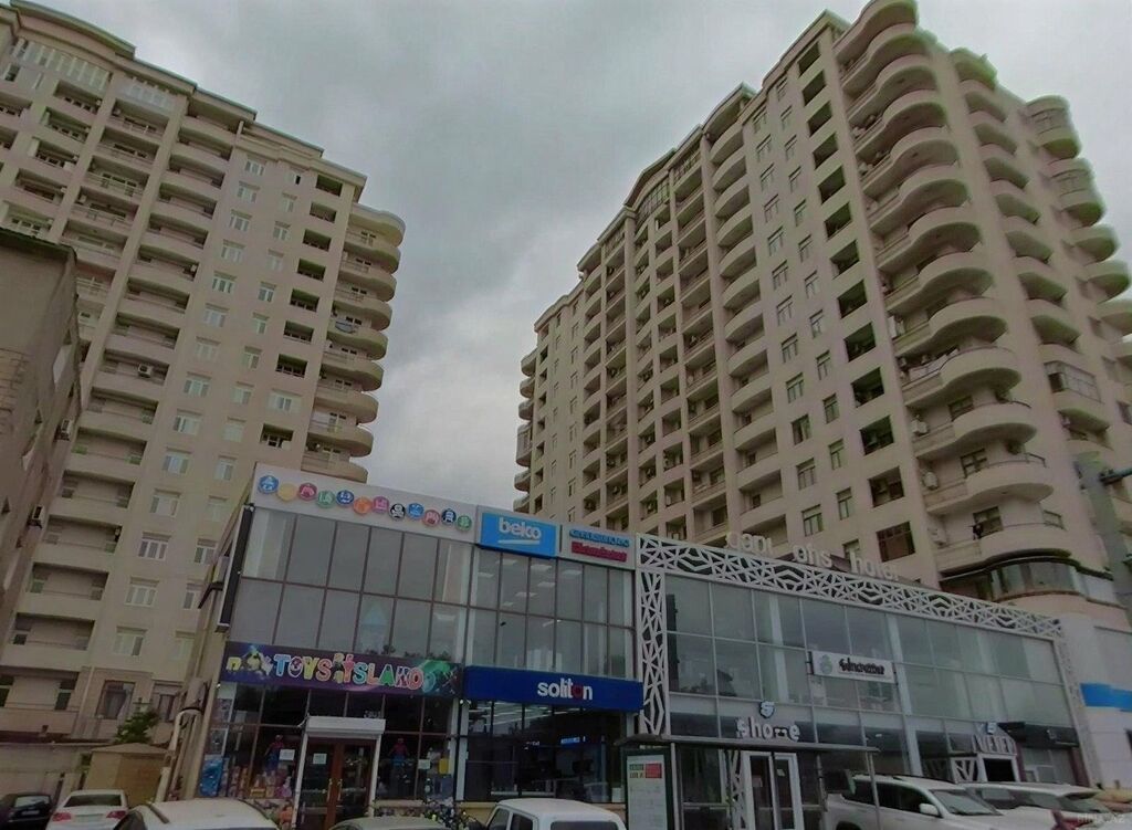 3 otaqlı, Yeni tikili, m. 8 Noyabr, 171 kv. m