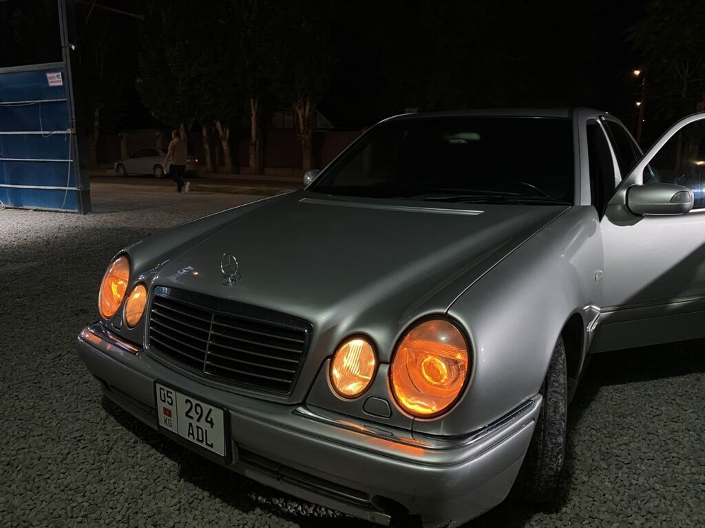 Mercedes-Benz E-Class: 1996 г., 3.2 л, Автомат, Бензин, Седан: фото 4