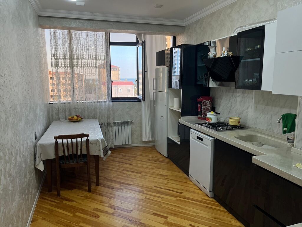 3 otaqlı, Yeni tikili, m. Xətai, 81 kv. m