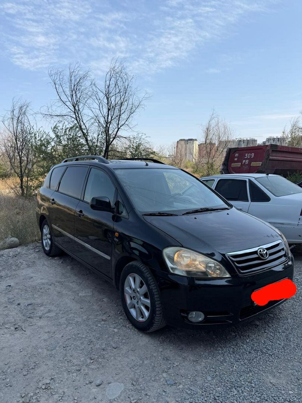 Toyota Avensis Verso: 2003 г., 2 л, Автомат, Бензин, Универсал: фото 2