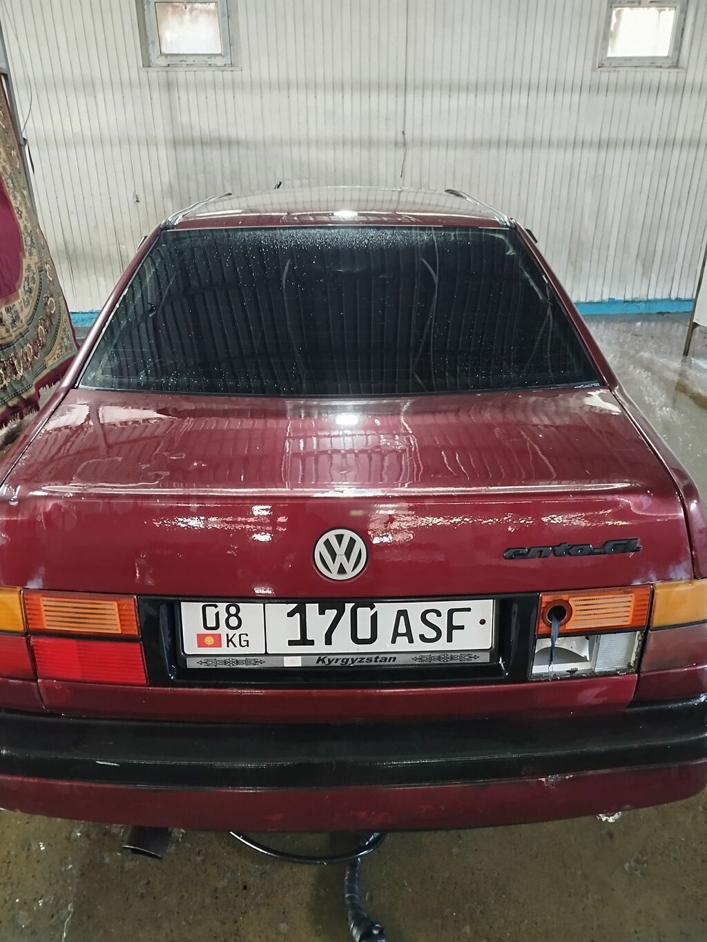 Volkswagen Vento: 1993 г., 1.8 л, Механика, Бензин, Седан: фото 5