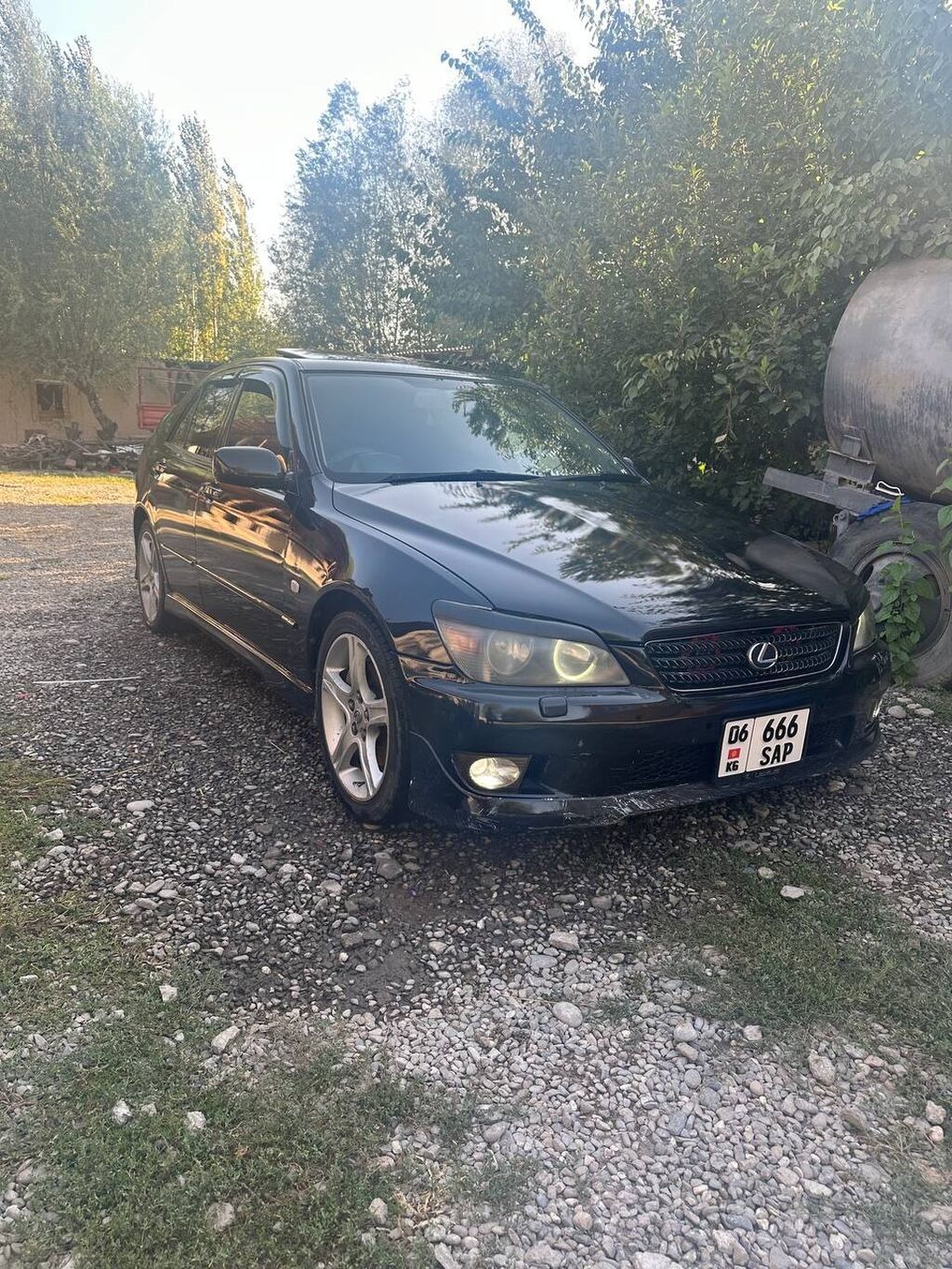 Lexus IS: 2003 г., 2 л, Автомат, Бензин, Седан: фото 2
