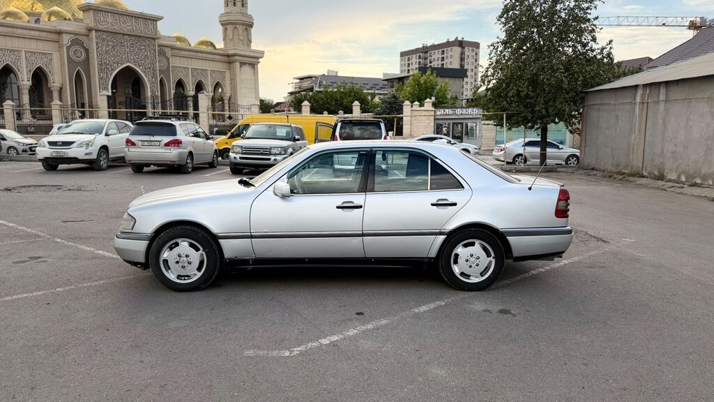 Mercedes-Benz C-Class: 1995 г., 1.8 л, Механика, Бензин, Седан: фото 6
