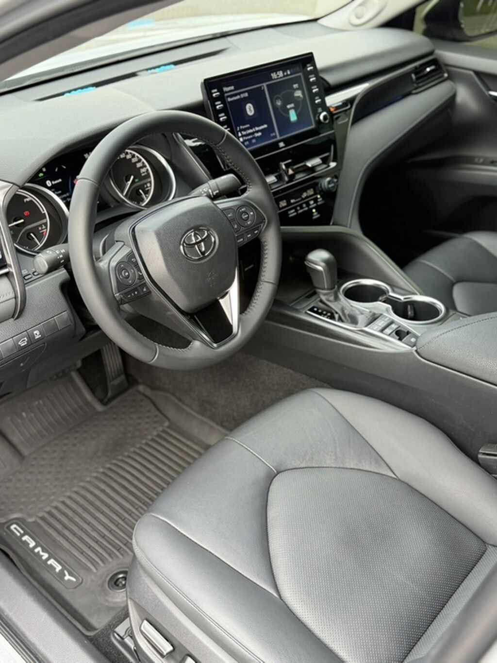Toyota Camry: 2023 г., 2.5 л, Вариатор, Гибрид, Седан: фото 6