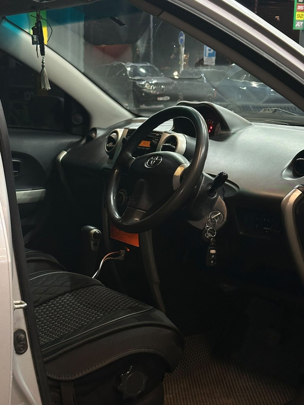 Toyota Ist: 2003 г., 1.5 л, Автомат, Бензин: фото 6