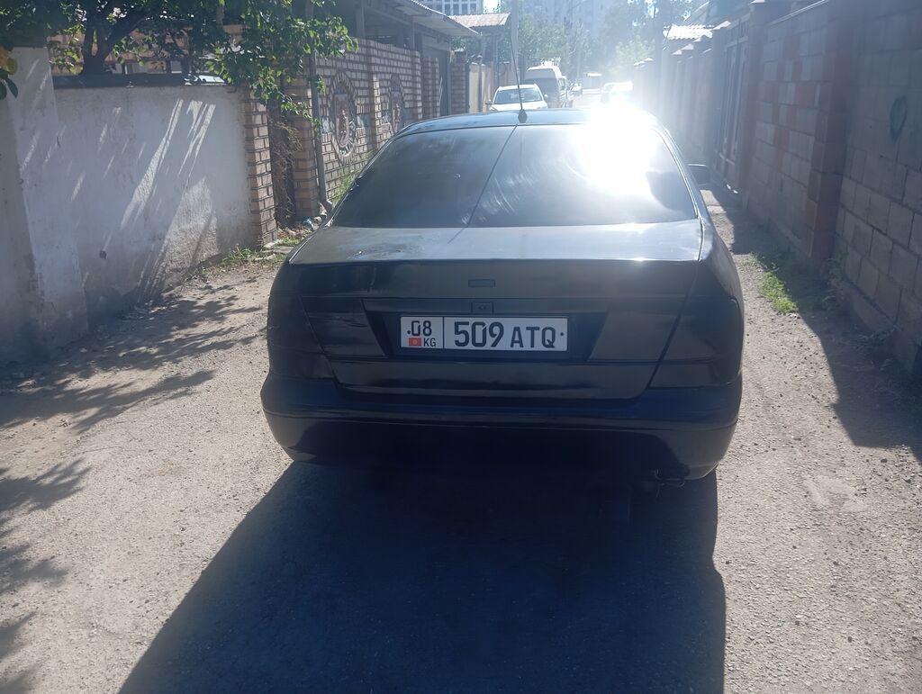 Nissan Primera: 1996 г., 2 л, Механика, Бензин, Седан: фото 2
